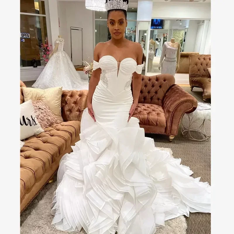 Customized Modern Off The Shoulder Ruched Satin Mermaid Wedding Dress Sweep Train Sweetheart Cascading Ruffles Vestido De Noiva
Customized Modern Off The Shoulder Ruched Satin Mermaid Wedding Dress Sweep Train Sweetheart Cascading Ruffles Vestido De Noiva
