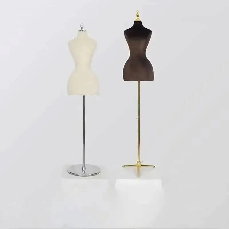 Mannequins Modern Mannequins Removable Half Mannequins Creative for Size Bridal Body Shop Slim Plastic Waist for Large Dresses L
Mannequins Modern Mannequins Removable Half Mannequins Creative for Size Bridal Body Shop Slim Plastic Waist for Large Dresses L