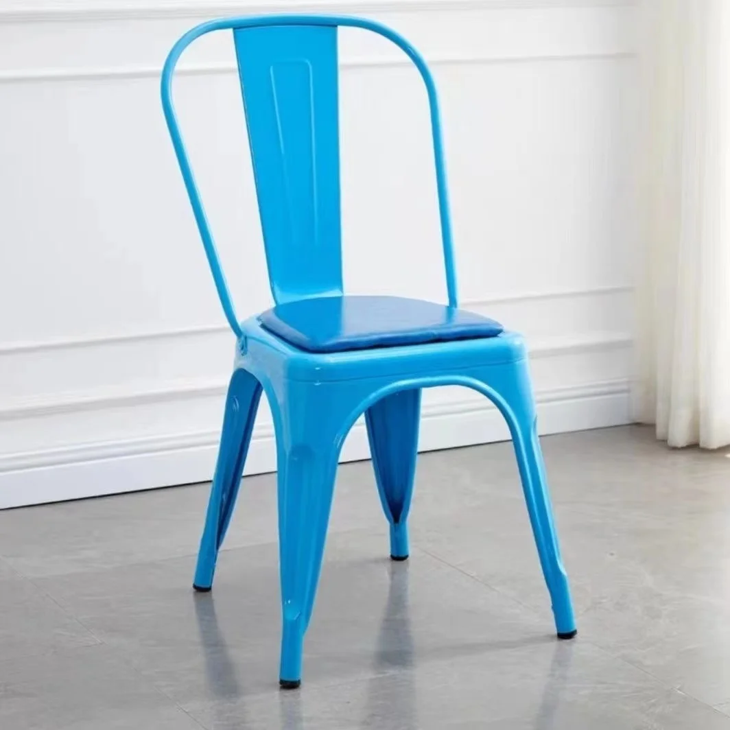 #Industrial style wrought iron metal dining chair for casual cafes, kitchens and restaurants
#Industrial style wrought iron metal dining chair for casual cafes, kitchens and restaurants