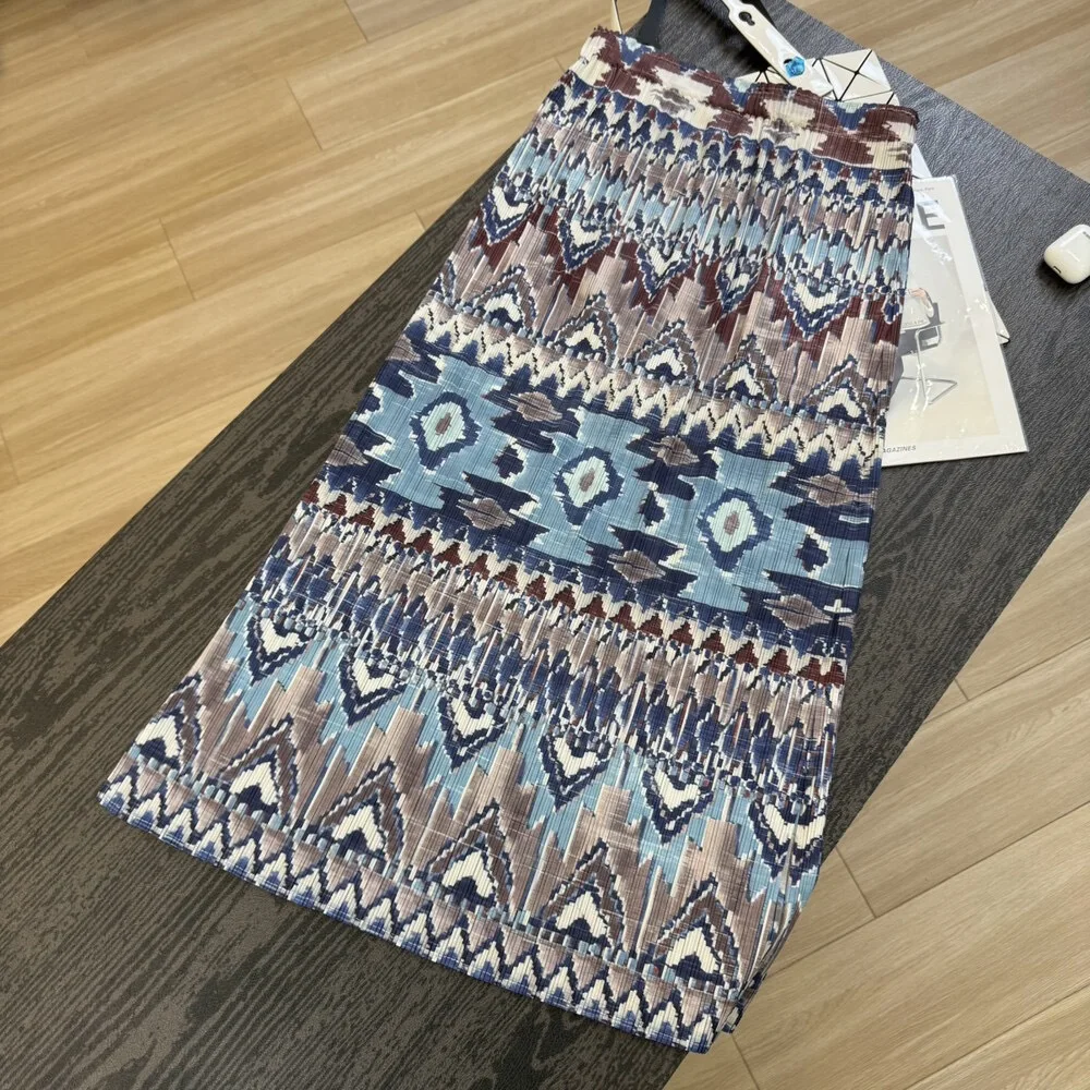 Miyake Pleated Printed Skirt 2026 Summer New Versatile Retro Printed Multi-color Fold Jupe Pleats Stretch Skirt Loose Plus Size
Miyake Pleated Printed Skirt 2026 Summer New Versatile Retro Printed Multi-color Fold Jupe Pleats Stretch Skirt Loose Plus Size