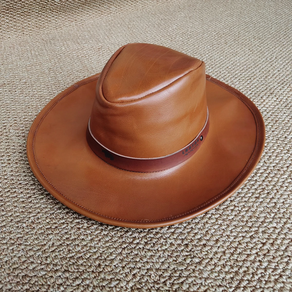 High Quality Outdoor Casual Brown Big Eaves Hat Genuine Leather Cowhide Denim Hat Unisex Cowboy Hat
High Quality Outdoor Casual Brown Big Eaves Hat Genuine Leather Cowhide Denim Hat Unisex Cowboy Hat