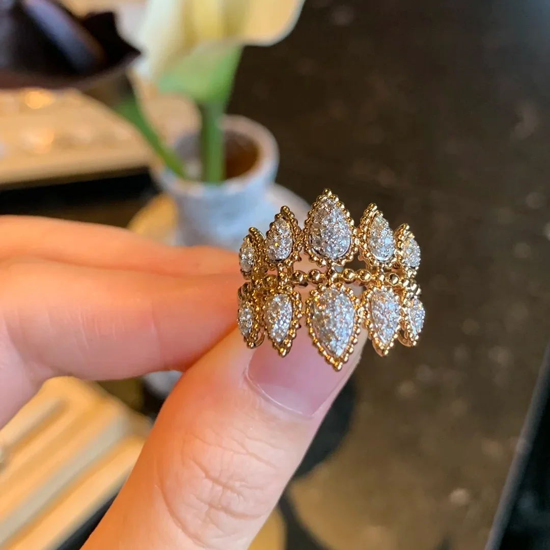 Italian Retro Palace Style Woven Pattern Gold Carving Craft Lace Lace Ring 925 Silver Inlaid Diamond Women's Ring Diamond Ring
Italian Retro Palace Style Woven Pattern Gold Carving Craft Lace Lace Ring 925 Silver Inlaid Diamond Women's Ring Diamond Ring
