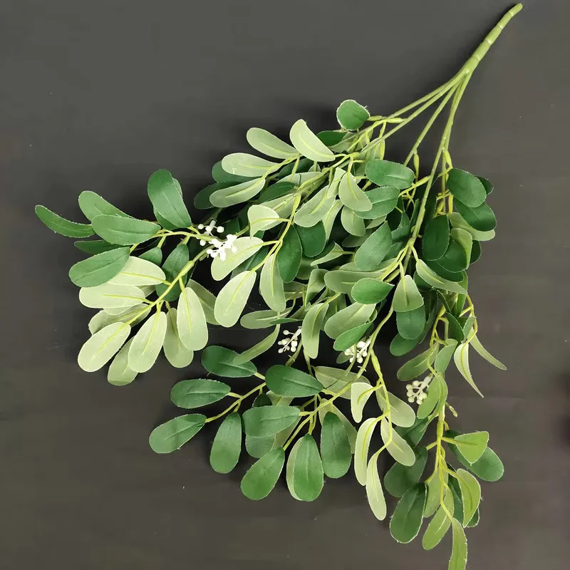 A bunch of peanut leaves paired with grass fibers for wall hanging, wedding hall decoration, artificial flower aisle arrangement
A bunch of peanut leaves paired with grass fibers for wall hanging, wedding hall decoration, artificial flower aisle arrangement