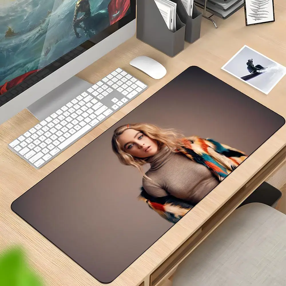 Singer S-Sabrina Carpenter коврик для мыши резиновый противоскользящий коврик для клавиатуры 40x90 см коврик для мыши игровые аксессуары XXL офисный компьютерный коврик
Singer S-Sabrina Carpenter коврик для мыши резиновый противоскользящий коврик для клавиатуры 40x90 см коврик для мыши игровые аксессуары XXL офисный компьютерный коврик