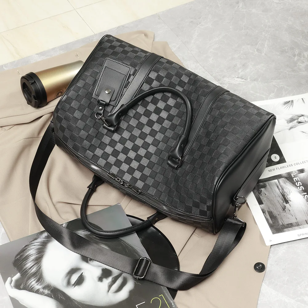 Guys' Street-Style Long-Lasting Embossed Leather Crossbody | Large Capacity Adjustable Strap For Travel, Fitness & Daily
Guys' Street-Style Long-Lasting Embossed Leather Crossbody | Large Capacity Adjustable Strap For Travel, Fitness & Daily