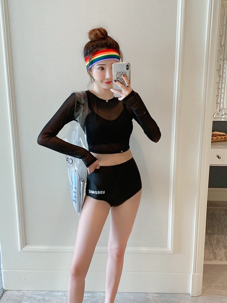 Женский раздельный купальник-бикини из трех предметов: сексуальный комплект с глубоким вырезом на груди, для горячих источников, от бренда Love Swimming
Женский раздельный купальник-бикини из трех предметов: сексуальный комплект с глубоким вырезом на груди, для горячих источников, от бренда Love Swimming