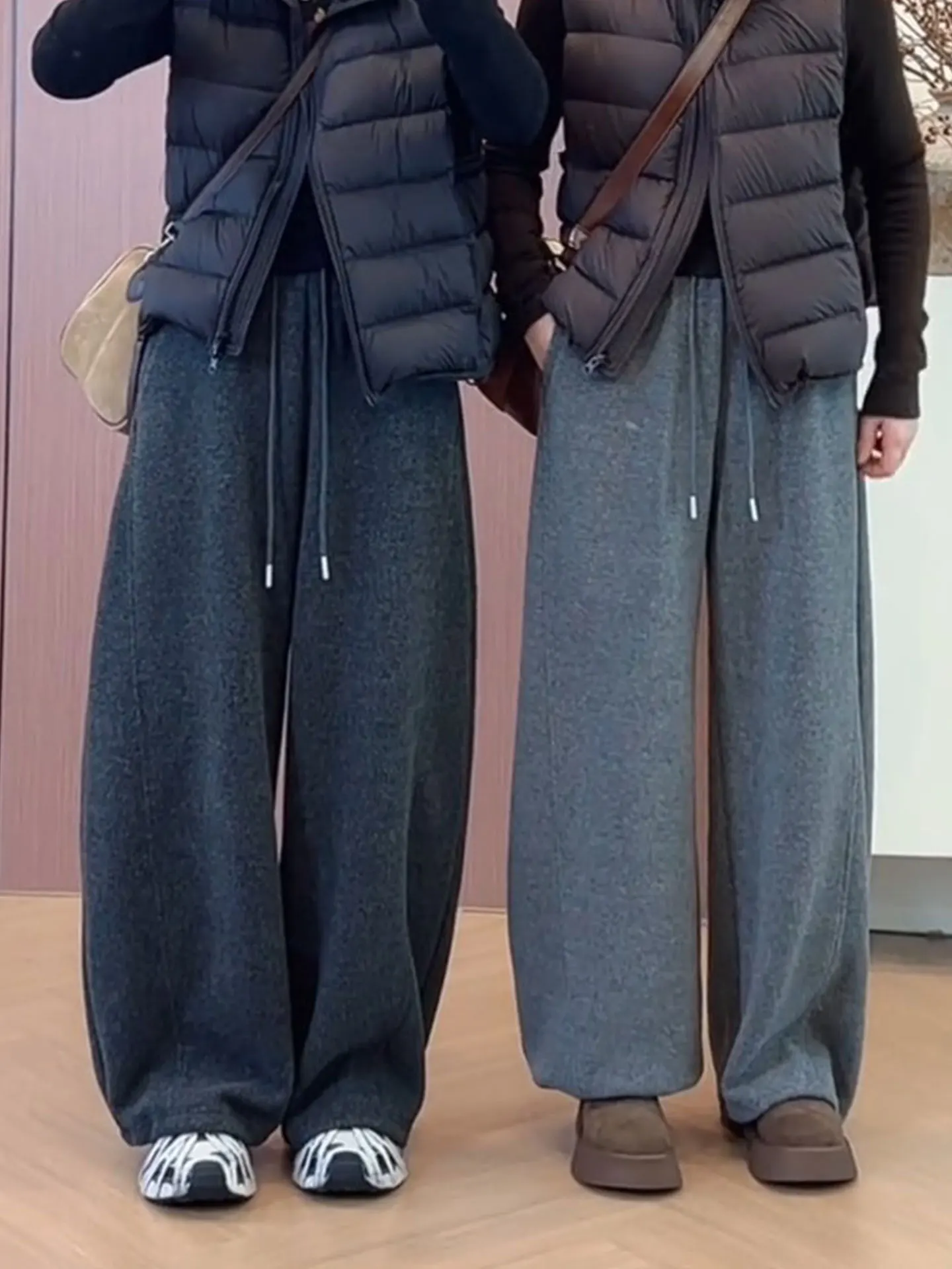 Winter Thickened Fleece High Waist Wide Leg Pants Women's Casual Trousers Asymmetric Commute Style Long Pants Woolen Knife
Winter Thickened Fleece High Waist Wide Leg Pants Women's Casual Trousers Asymmetric Commute Style Long Pants Woolen Knife