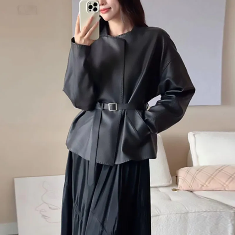 Women's Fashion Black Jacket 2025 Autumn New Stylish Waist Cinching Design Female Coat Elegant Commuter Versatile Outerwear
Women's Fashion Black Jacket 2025 Autumn New Stylish Waist Cinching Design Female Coat Elegant Commuter Versatile Outerwear