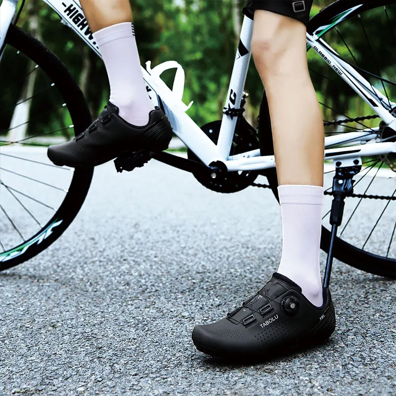 Unisex Cycling Shoes Outdoor Professional Luxyry High Quality Road MTB Rubber Training Sports Fashion Bicycle Breathable Bike
Unisex Cycling Shoes Outdoor Professional Luxyry High Quality Road MTB Rubber Training Sports Fashion Bicycle Breathable Bike