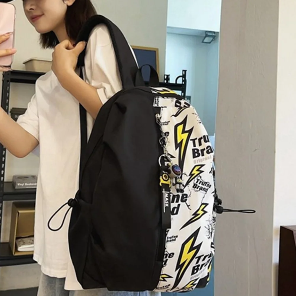 Oxford Fabric Outdoor Travel Bag Multiple Pockets Wear-resistant College Students Backpack Zipper Breathable
Oxford Fabric Outdoor Travel Bag Multiple Pockets Wear-resistant College Students Backpack Zipper Breathable