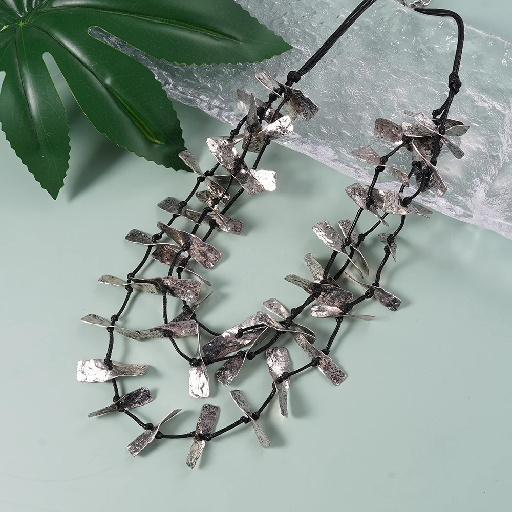 Multi-layer Irregular Aheet-shaped Black Rope Necklace With Unique European And American Fashion Designs 2025 New Trends
Multi-layer Irregular Aheet-shaped Black Rope Necklace With Unique European And American Fashion Designs 2025 New Trends