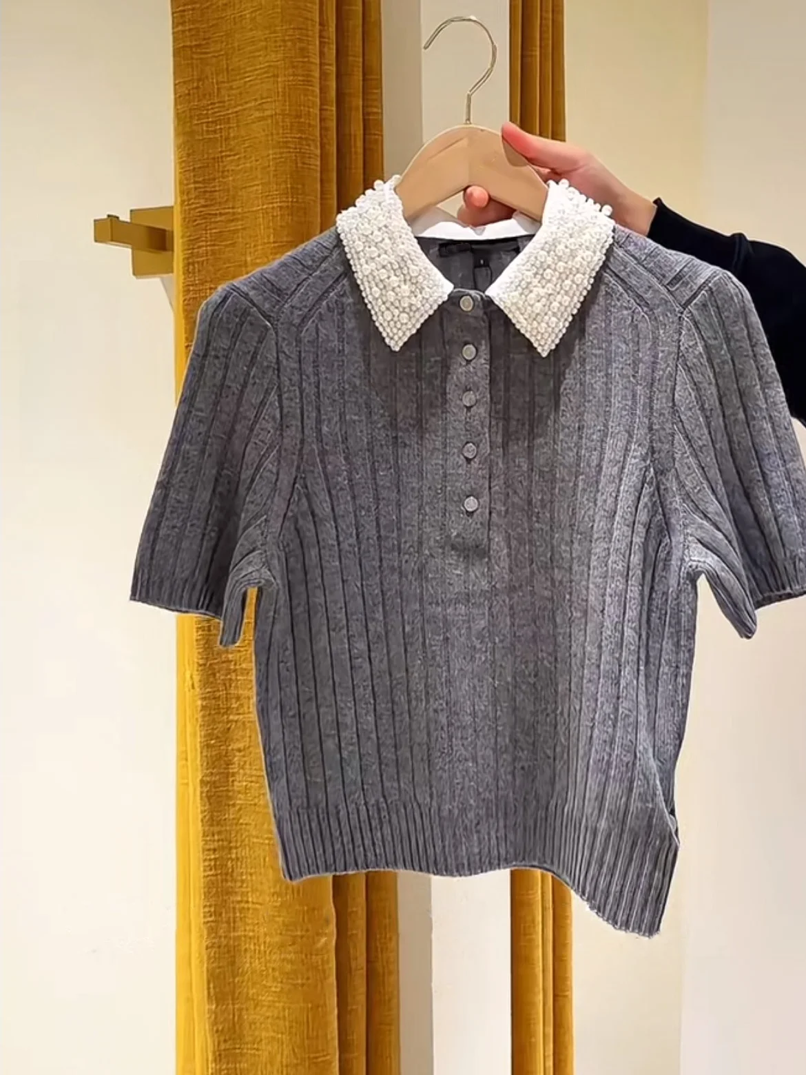 Heidd Grey Short Sleeve Pearl Collar Knitted Wool Sweater Removable Luxury Spring Fashion Women's Regular Fit Nylon Blend
Heidd Grey Short Sleeve Pearl Collar Knitted Wool Sweater Removable Luxury Spring Fashion Women's Regular Fit Nylon Blend