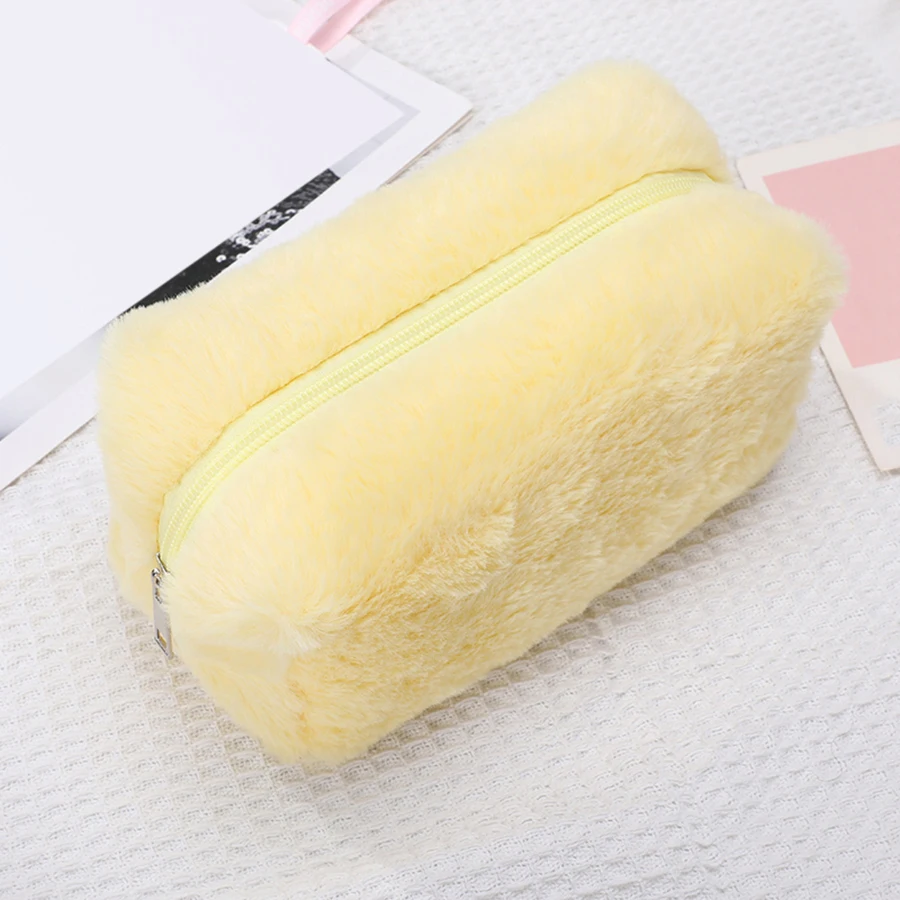 Ladies pure color leisure plush macaron mini bag soft waxy lightweight daily portable coin purse key storage bag
Ladies pure color leisure plush macaron mini bag soft waxy lightweight daily portable coin purse key storage bag