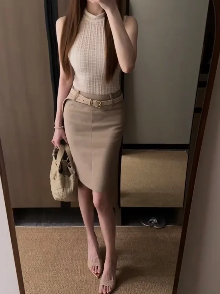 High Waist Knitted Two-Piece Set for Women Sleeveless Vest Top And Half Skirt Sexy Style Casual Office Party Home Date Suitable
High Waist Knitted Two-Piece Set for Women Sleeveless Vest Top And Half Skirt Sexy Style Casual Office Party Home Date Suitable