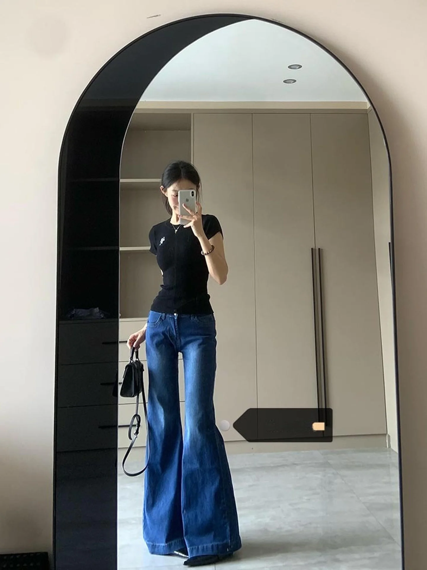 Low Waist Bell Bottom Blue Washed Denim Jeans Women's Summer Slim Straight Long Pants High Street Style Ins Trend Ladies Jeans
Low Waist Bell Bottom Blue Washed Denim Jeans Women's Summer Slim Straight Long Pants High Street Style Ins Trend Ladies Jeans
