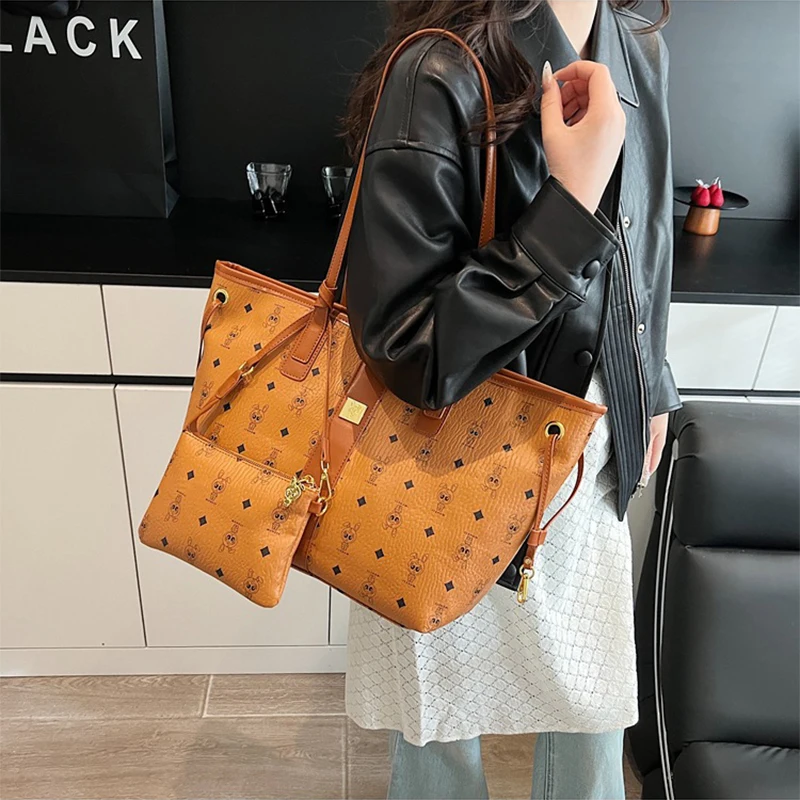 Высококачественная сумка-тоут в стиле ретро с принтами большой емкости, милая модная сумка-тоут 2 в 1, новый стиль, модная повседневная сумка на плечо, подмышки
Высококачественная сумка-тоут в стиле ретро с принтами большой емкости, милая модная сумка-тоут 2 в 1, новый стиль, модная повседневная сумка на плечо, подмышки