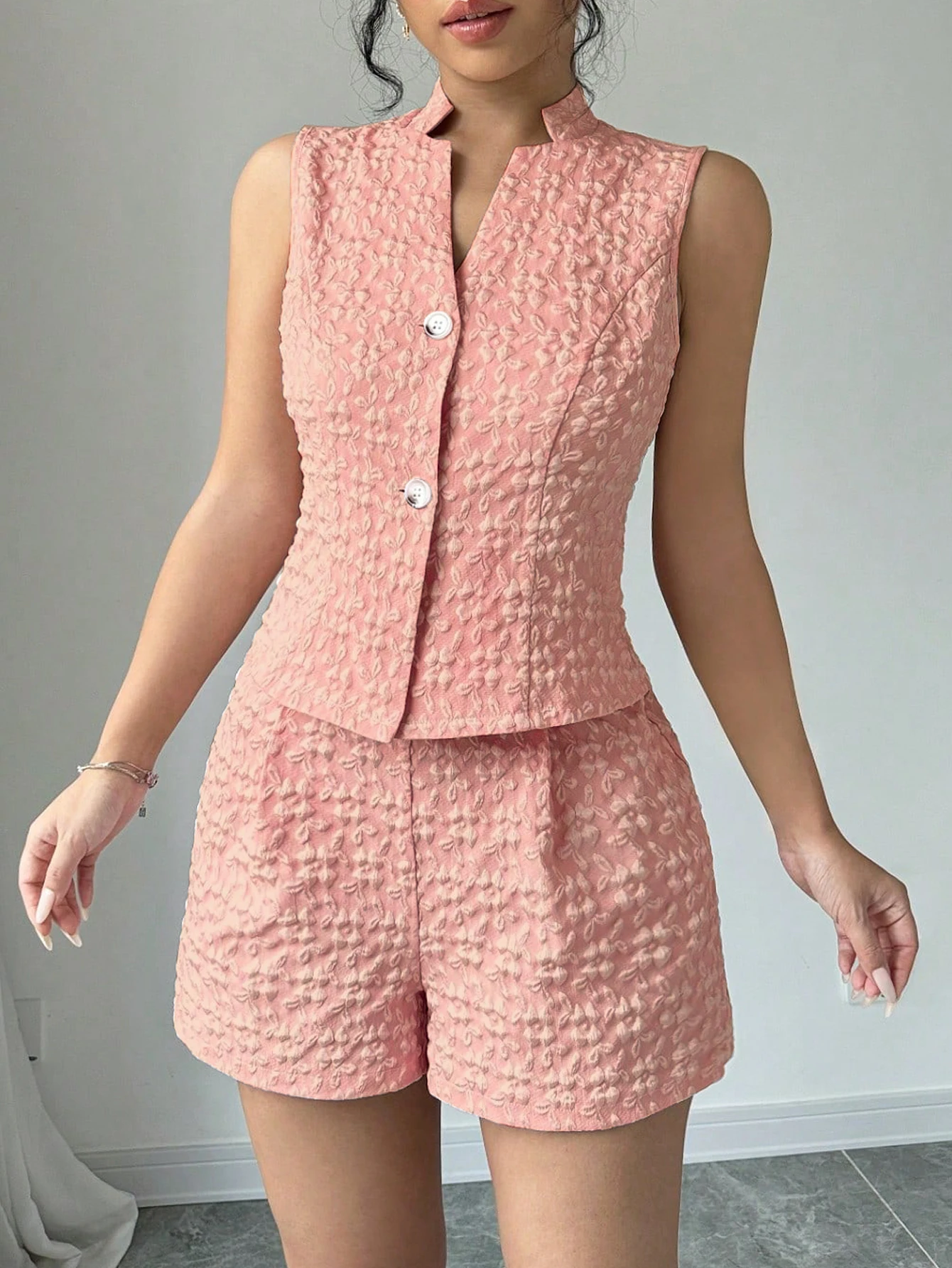 Sweet Summer Short Sets Woman 2 Piece Outfits Sleeveless Buttons Vest Top + Short Pants Suit
Sweet Summer Short Sets Woman 2 Piece Outfits Sleeveless Buttons Vest Top + Short Pants Suit