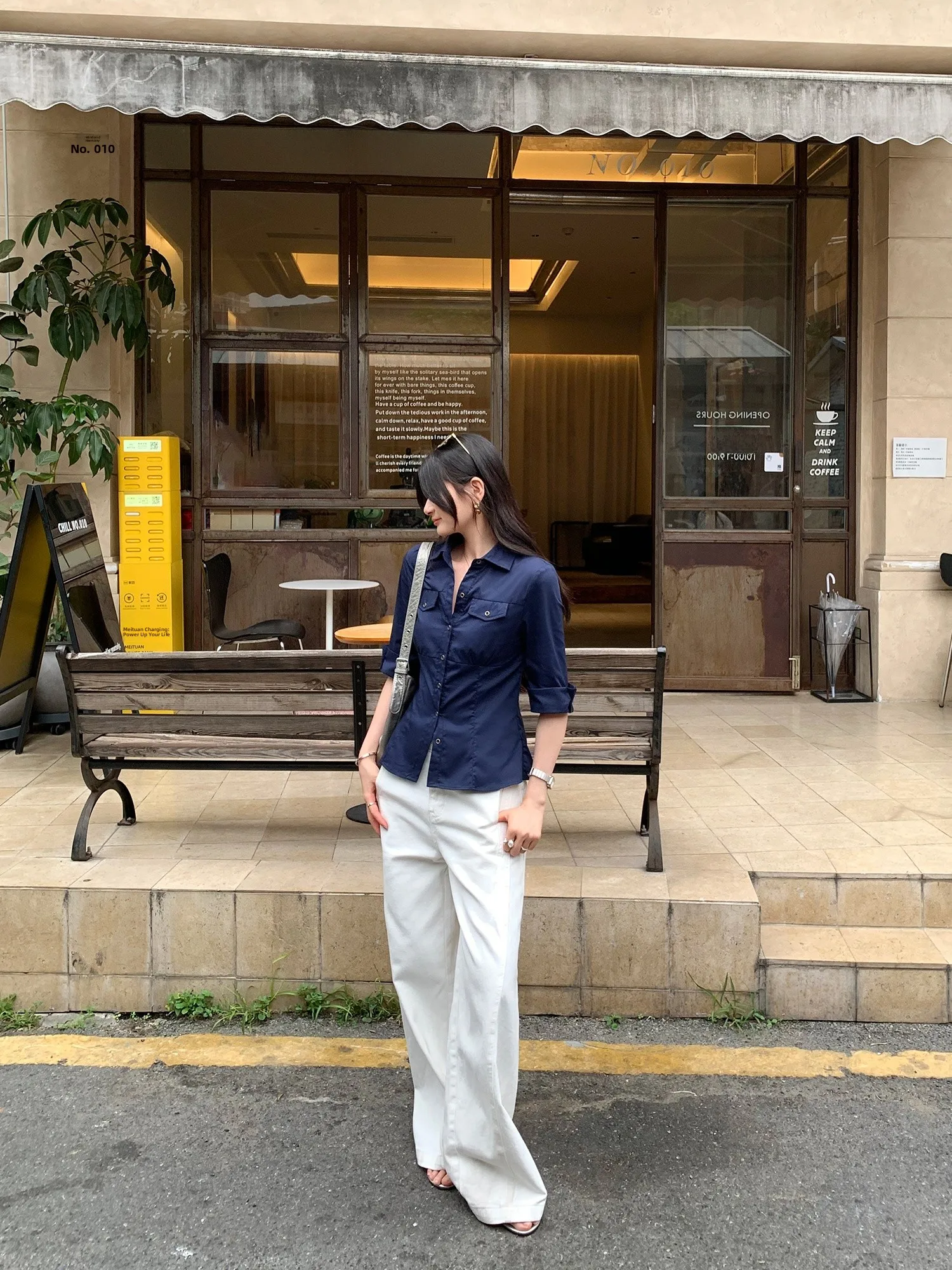 Cobalt Blue Button up Collar Midi Sleeve Shirt Women's Style Pleated Design French Style Cotton Blend Fabric Casual Top
Cobalt Blue Button up Collar Midi Sleeve Shirt Women's Style Pleated Design French Style Cotton Blend Fabric Casual Top
