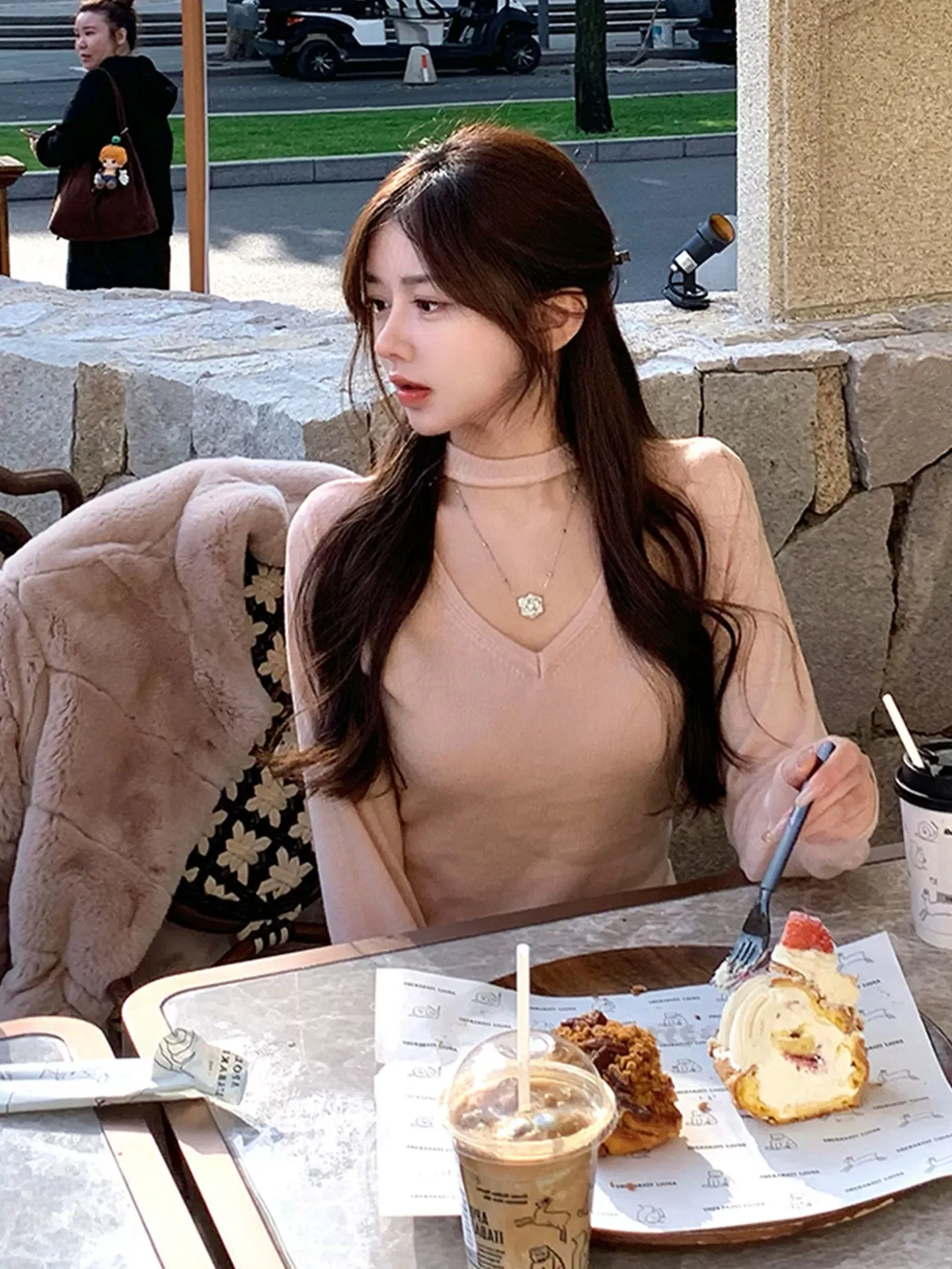Girls F-Line Wool Knitted Neck Hanging Top 2025 Autumn Winter New Arrival Slim Fit V-Neck Long Sleeve Inner Wear by Xuyan Diary
Girls F-Line Wool Knitted Neck Hanging Top 2025 Autumn Winter New Arrival Slim Fit V-Neck Long Sleeve Inner Wear by Xuyan Diary
