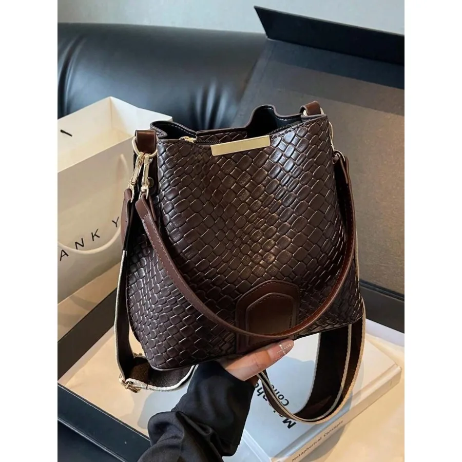 New Fashion Niche Casual Versatile Bucket Bag, Retro Classic High-Quality Wide Strap Shoulder Handbag, Women's Shoulder Crossbo
New Fashion Niche Casual Versatile Bucket Bag, Retro Classic High-Quality Wide Strap Shoulder Handbag, Women's Shoulder Crossbo