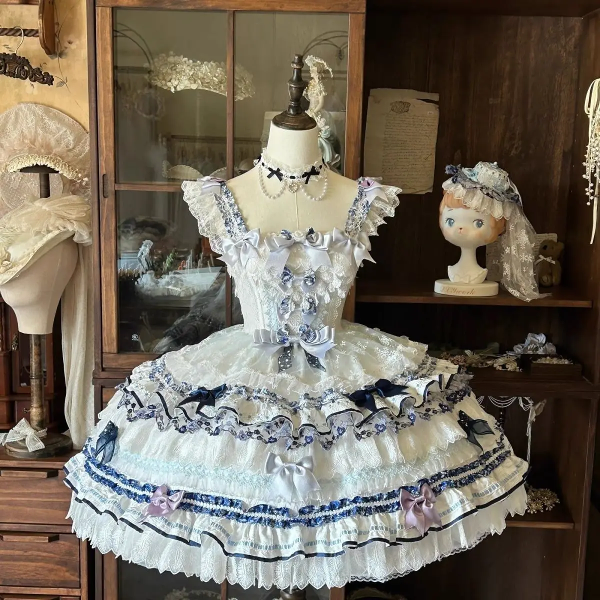 Japan Lolita Complete Set In Stock Sweet Heavy Industry Lolita Dress Alice In Wonderland
Japan Lolita Complete Set In Stock Sweet Heavy Industry Lolita Dress Alice In Wonderland