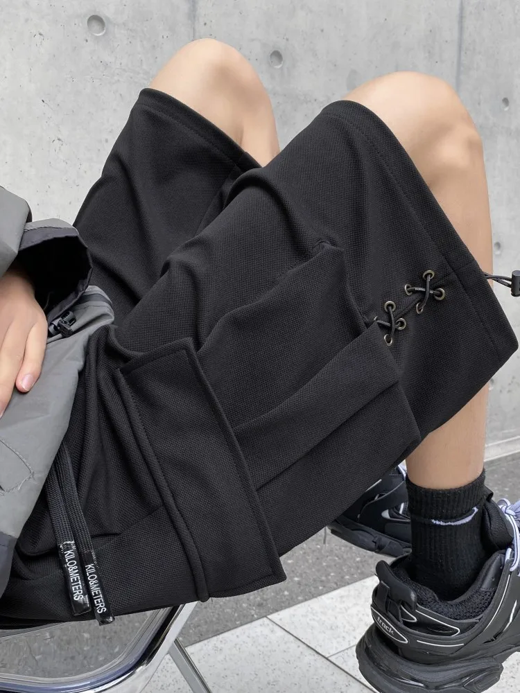 Мужские летние повседневные свободные шорты-бермуды в американском стиле, модные, больших размеров, прямого кроя, для уличной моды
Мужские летние повседневные свободные шорты-бермуды в американском стиле, модные, больших размеров, прямого кроя, для уличной моды