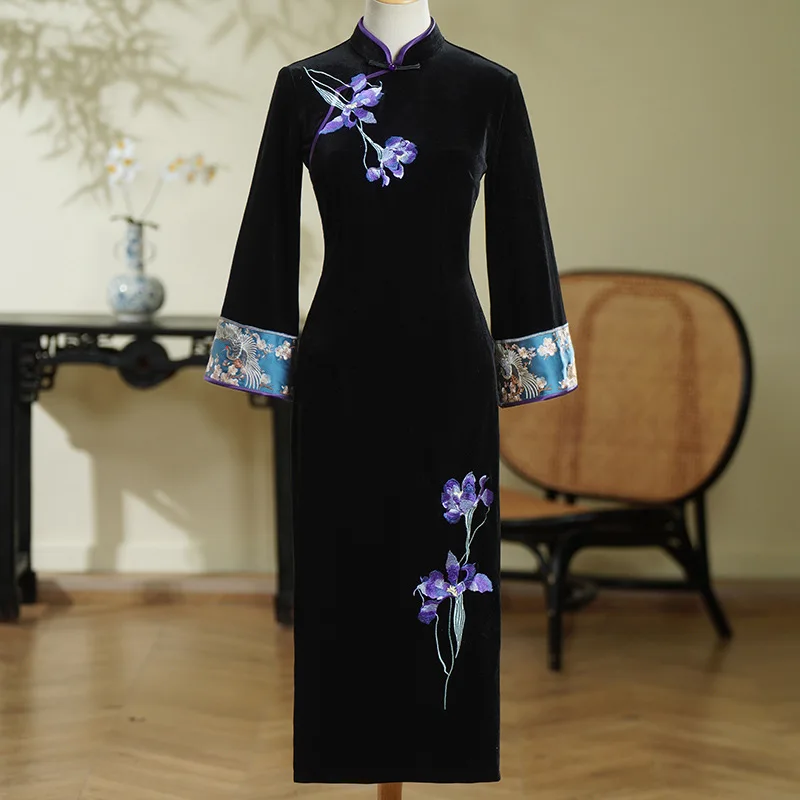 Oversize 3Xl 4Xl Cheongsam Autumn Winter New Qipao Women Sexy Embroider Flower Vestido Long Sexy Party Dresses New Chinese Style
Oversize 3Xl 4Xl Cheongsam Autumn Winter New Qipao Women Sexy Embroider Flower Vestido Long Sexy Party Dresses New Chinese Style