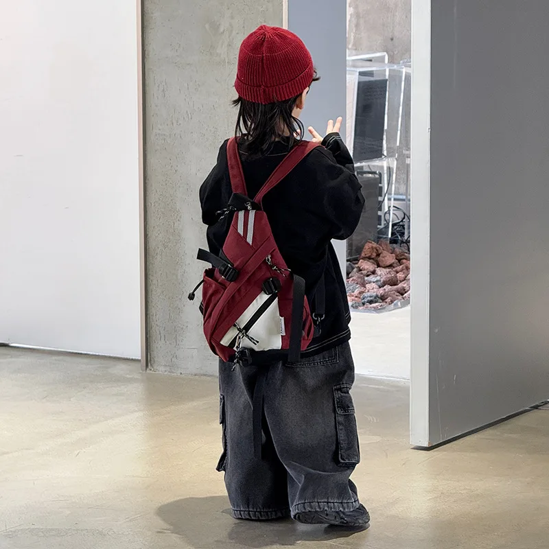 Мужская и женская детская безопасная светоотражающая сумка через плечо, легкая детская нагрудная сумка большой вместимости, рюкзак с несколькими карманами
Мужская и женская детская безопасная светоотражающая сумка через плечо, легкая детская нагрудная сумка большой вместимости, рюкзак с несколькими карманами