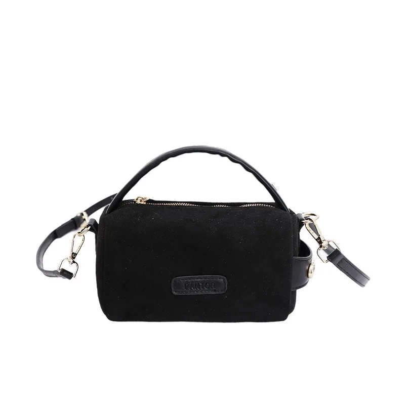 Women's Handbag, Korean Matte Retro Pillow 2026 Autumn/Winter New Fashion Niche Design Single Shoulder Crossbody Bag
Women's Handbag, Korean Matte Retro Pillow 2026 Autumn/Winter New Fashion Niche Design Single Shoulder Crossbody Bag