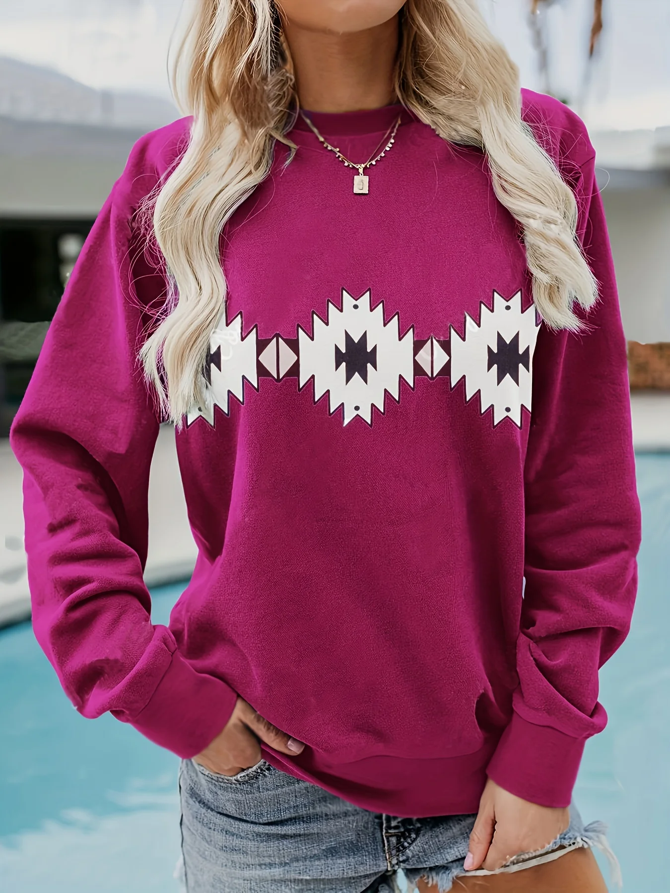 Women's Casual Crewneck Long-Sleeve T-Shirt — Western Folk-Style Vintage Print Sweatshirt
Women's Casual Crewneck Long-Sleeve T-Shirt — Western Folk-Style Vintage Print Sweatshirt