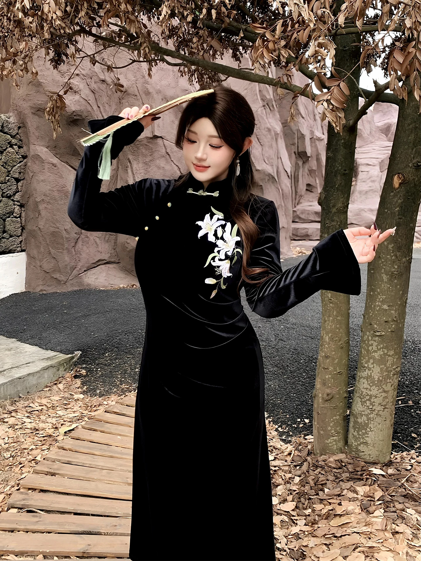 Ele plus Size Velvet Dr Embroidered Bell Sve Bla Chinese Sle New Faion dao Women's Clothing High Waist
Ele plus Size Velvet Dr Embroidered Bell Sve Bla Chinese Sle New Faion dao Women's Clothing High Waist