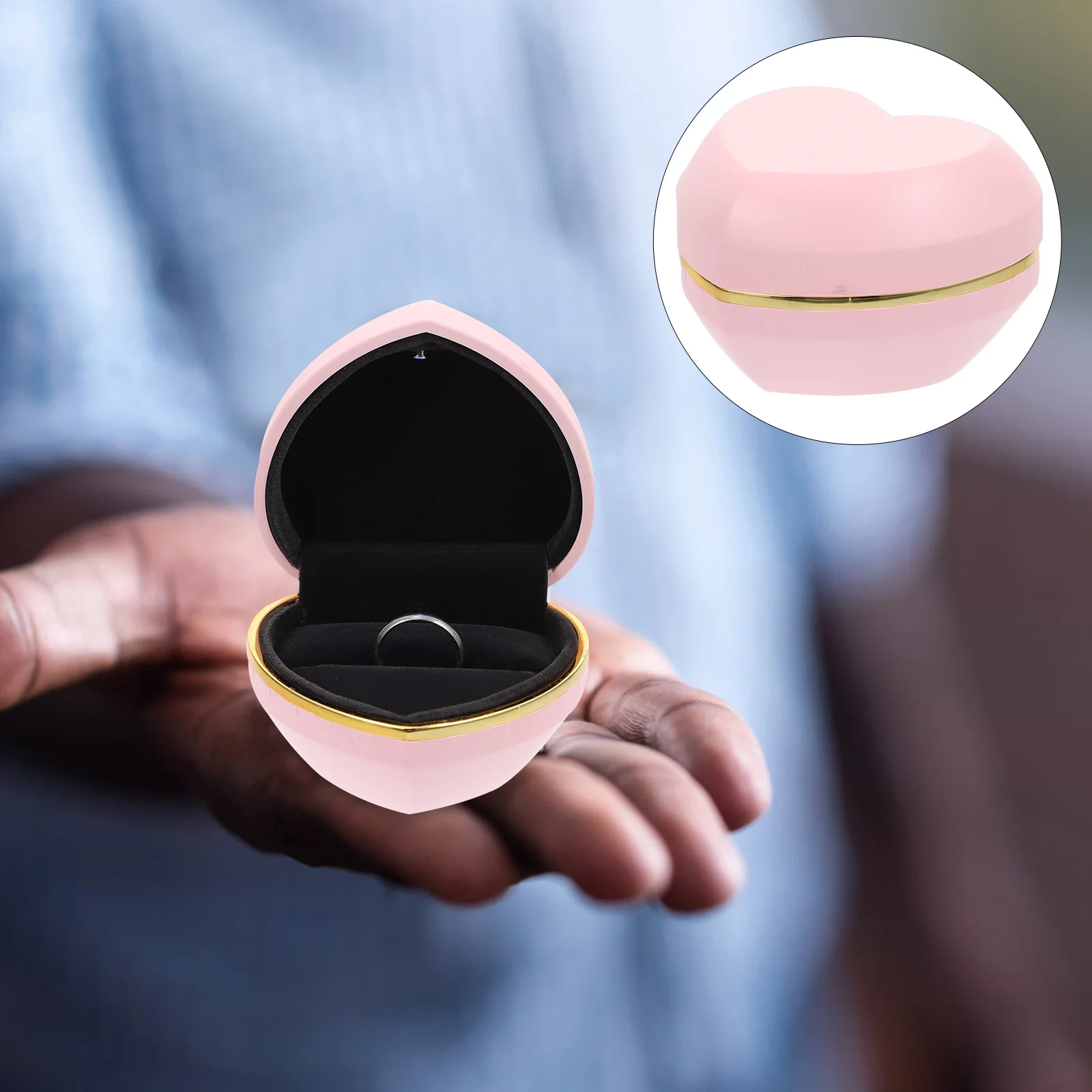 Романтическая шкатулка для колец с LED-подсветкой в форме буквы «С» для предложения руки и сердца, свадьбы, дня рождения, годовщины, памятный сувенир
Романтическая шкатулка для колец с LED-подсветкой в форме буквы «С» для предложения руки и сердца, свадьбы, дня рождения, годовщины, памятный сувенир