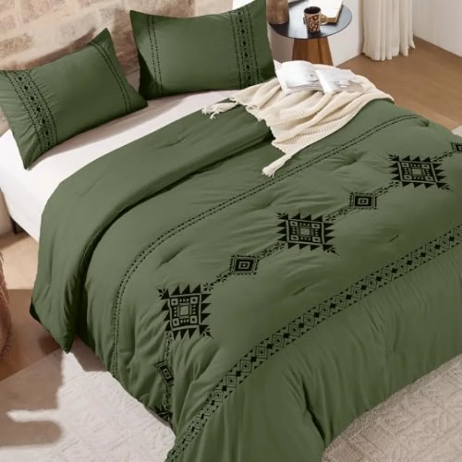 Embroidered Boho Comforter Set Size, 3-Piece Western Shabby Chic Bedding Set - Fluffy Ultra Soft Microfiber with Intricate Desi
Embroidered Boho Comforter Set Size, 3-Piece Western Shabby Chic Bedding Set - Fluffy Ultra Soft Microfiber with Intricate Desi
