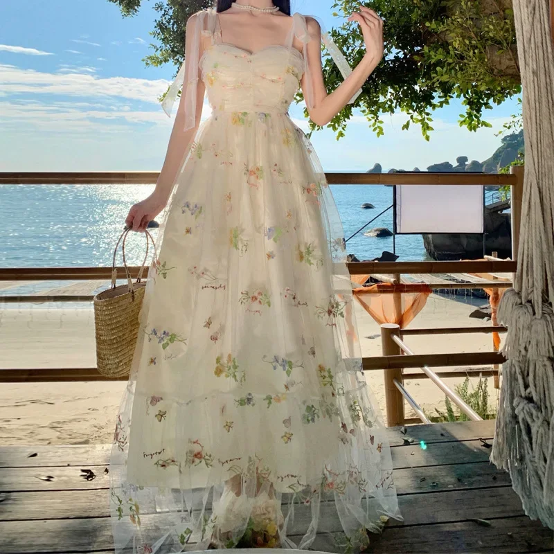 New Beautiful Sling Heavy Embroidery Floral Mesh Dress Summer Seaside Vacation Fairy Dress Elegant White Dresses Women Y2k
New Beautiful Sling Heavy Embroidery Floral Mesh Dress Summer Seaside Vacation Fairy Dress Elegant White Dresses Women Y2k