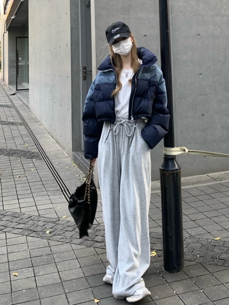 2025 Winter New Korean Down Jacket Women's Short Denim Splicing High End Fashion Western Style Puffer Coat
2025 Winter New Korean Down Jacket Women's Short Denim Splicing High End Fashion Western Style Puffer Coat