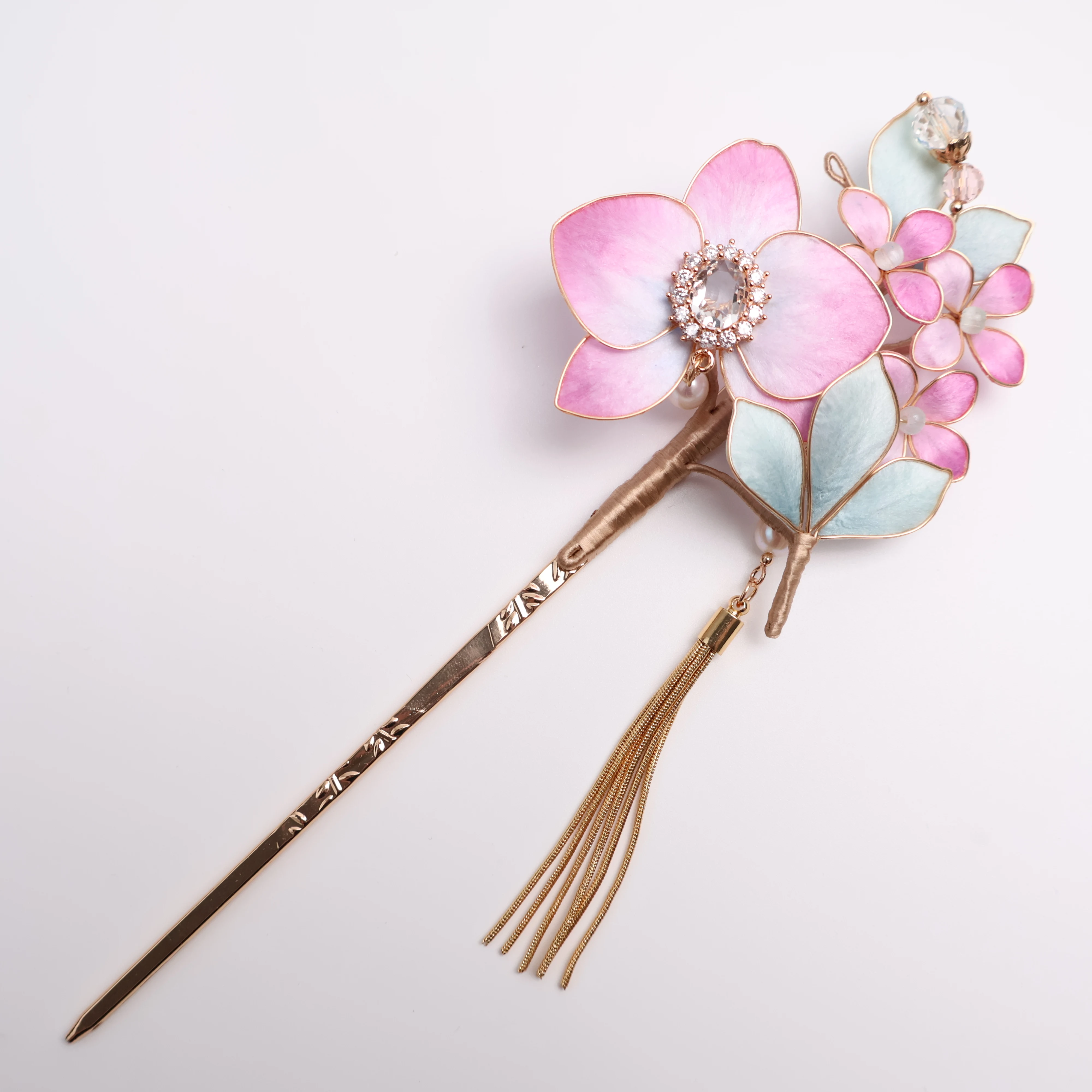 Yuzhou Velvet Lotus Flower Hairpin High-End Silk Traditional Chinese Style Ancient Feel Real Silk New Fashion Jewelry Accesso...
Yuzhou Velvet Lotus Flower Hairpin High-End Silk Traditional Chinese Style Ancient Feel Real Silk New Fashion Jewelry Accesso...