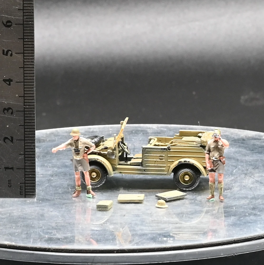 3R1/72 Модель автомобиля немецкого 82 + Готовая модель 2 солдата (африканского легиона)
3R1/72 Модель автомобиля немецкого 82 + Готовая модель 2 солдата (африканского легиона)