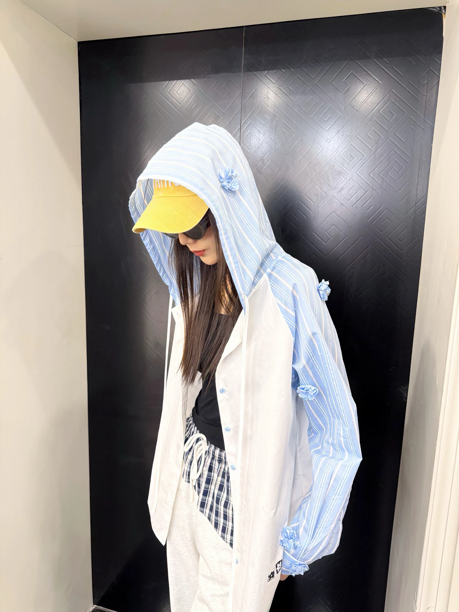 Ох! Женская повседневная свободная блузка Yang Floral Sve с длинными рукавами из смесового хлопка в полоску, модный универсальный топ
Ох! Женская повседневная свободная блузка Yang Floral Sve с длинными рукавами из смесового хлопка в полоску, модный универсальный топ