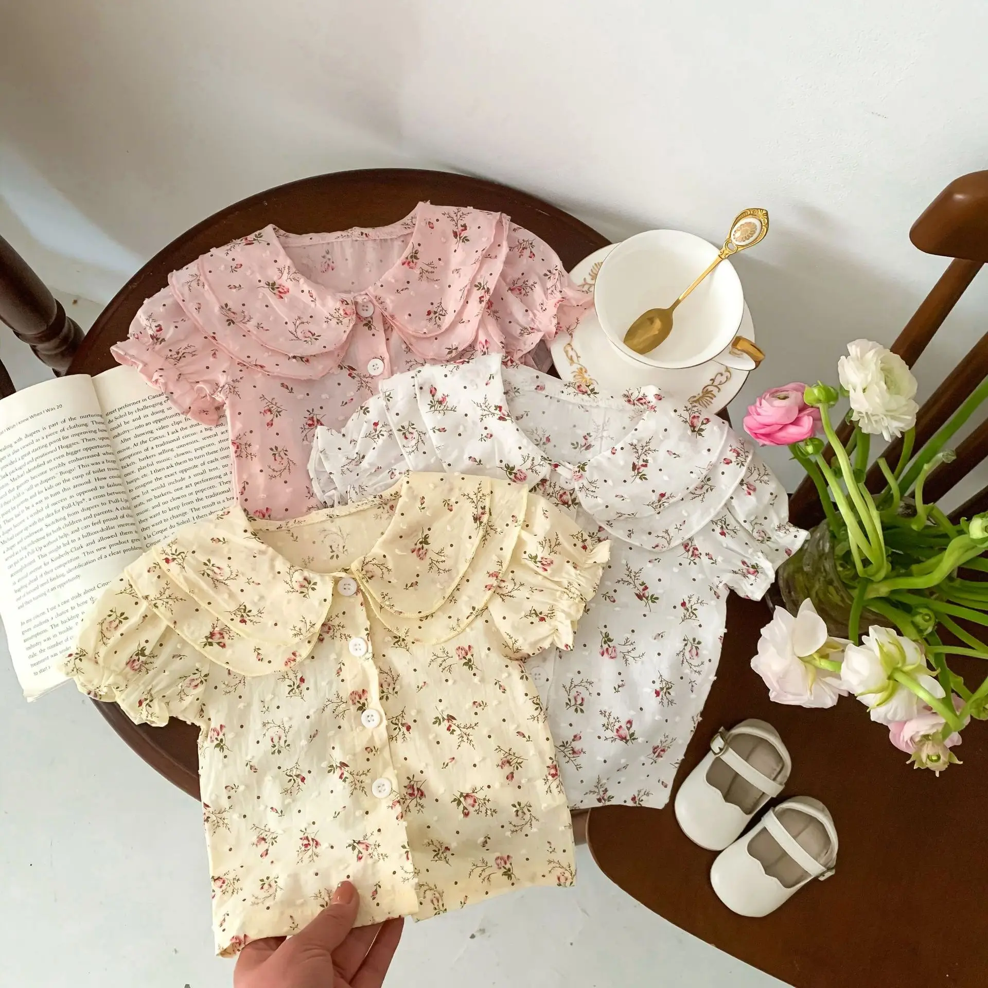 2026 Summer Baby Floral Shirts Cute Peter Pan Collar Baby Girls Blouses Short Sleeve Tops Toddler Cotton Shirt Infant Clothes
2026 Summer Baby Floral Shirts Cute Peter Pan Collar Baby Girls Blouses Short Sleeve Tops Toddler Cotton Shirt Infant Clothes