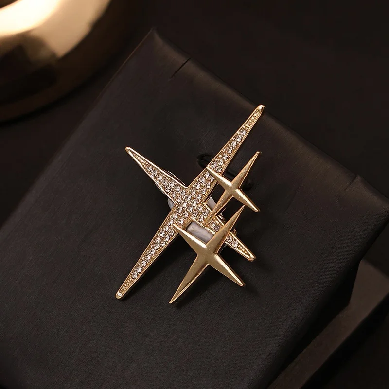 High Quality Hot Selling Men's Suit Brooch For Weddings Banquets
High Quality Hot Selling Men's Suit Brooch For Weddings Banquets