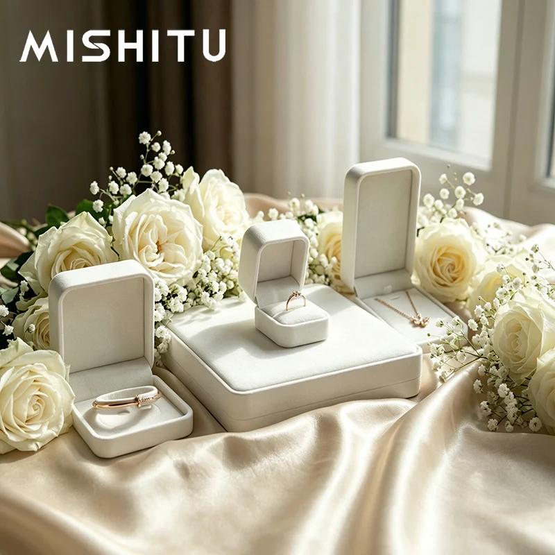 MISHITU Fashion Velvet Jewelry Box Classical Ring Bearer Case Jewelry Gift Box for Engagement Proposal Wedding Box Storage Case
MISHITU Fashion Velvet Jewelry Box Classical Ring Bearer Case Jewelry Gift Box for Engagement Proposal Wedding Box Storage Case