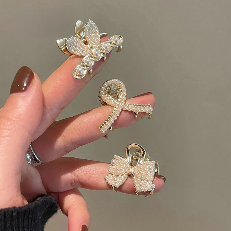 Pearl Rhinestone Mini Hair Claw Retro Diamond Flower Women Girls Crab Claw Clip Small Hairpins Hair Crabs Girls Hair Accessories
Pearl Rhinestone Mini Hair Claw Retro Diamond Flower Women Girls Crab Claw Clip Small Hairpins Hair Crabs Girls Hair Accessories