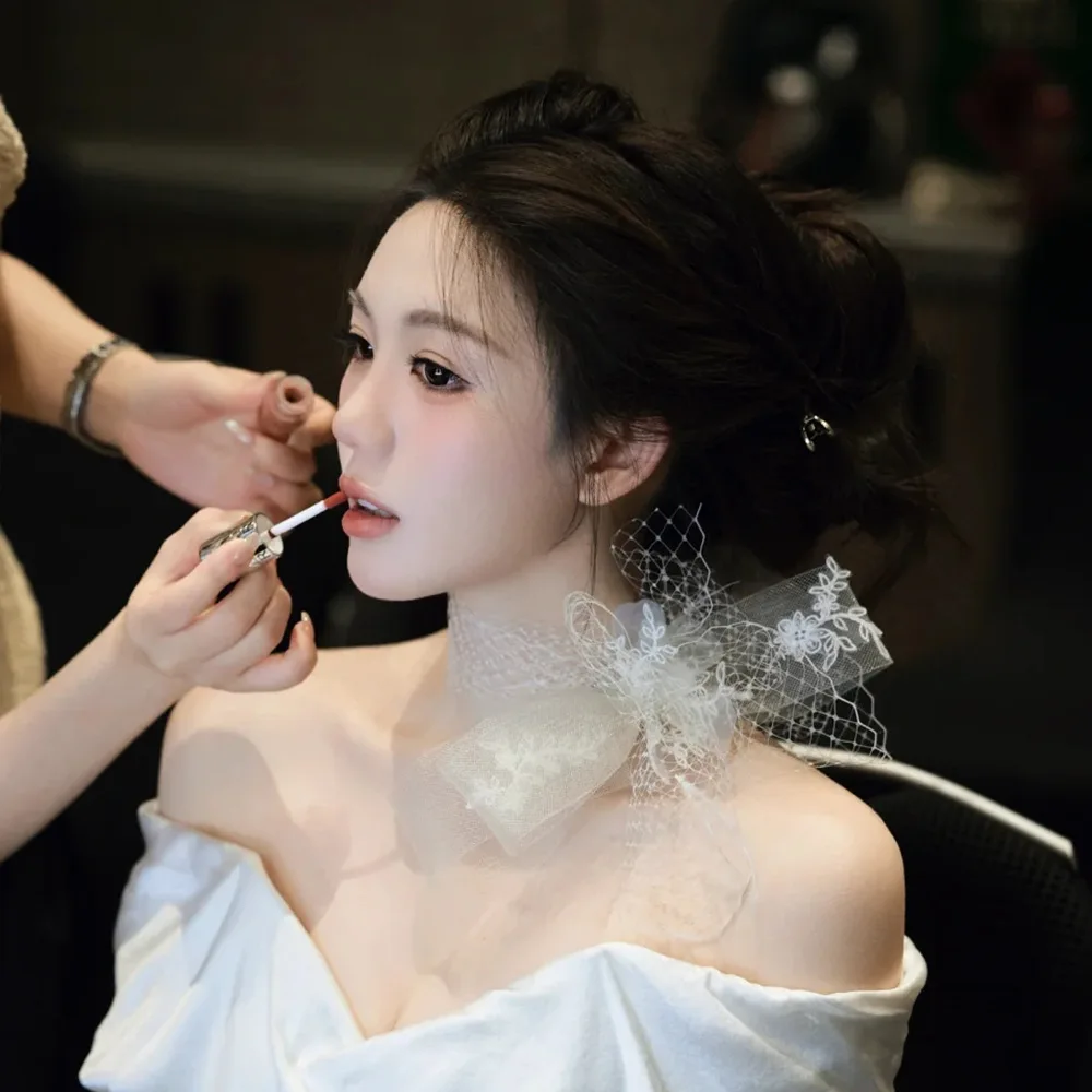 Bridal temperament bow mesh neck flower hair accessories studio photo morning robe travel photography jewelry
Bridal temperament bow mesh neck flower hair accessories studio photo morning robe travel photography jewelry