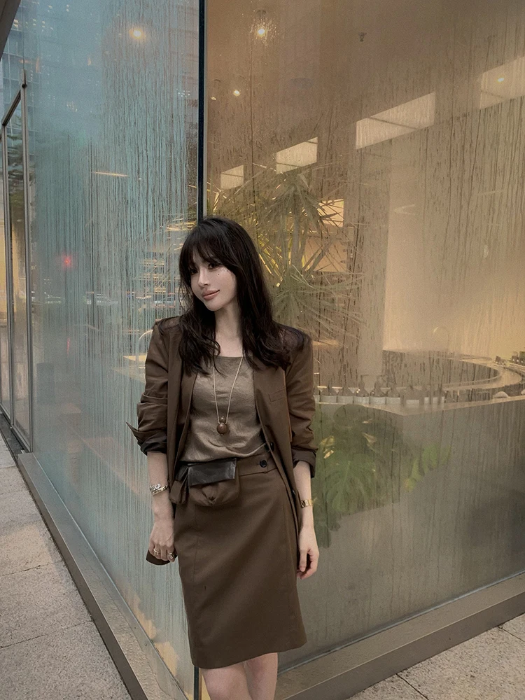 Костюм Asm Anna Commute B Tianli: юбка и шорты из хлопка, женский высококачественный модный комплект, повседневный, из шерстяной ткани средней плотности
Костюм Asm Anna Commute B Tianli: юбка и шорты из хлопка, женский высококачественный модный комплект, повседневный, из шерстяной ткани средней плотности