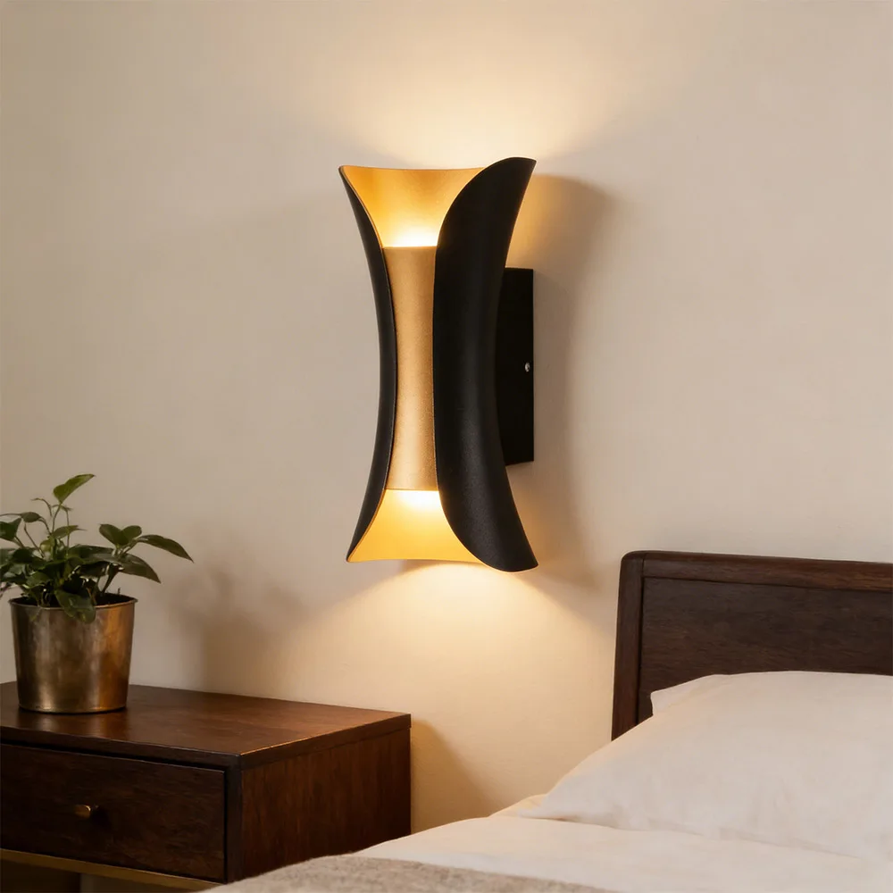 Creative LED Wall Lamp Up Down Light 10W Wall Sconce Lamp IP65 Waterproof Two-Way Lighting Bedside Lamp Garden Lighting
Creative LED Wall Lamp Up Down Light 10W Wall Sconce Lamp IP65 Waterproof Two-Way Lighting Bedside Lamp Garden Lighting