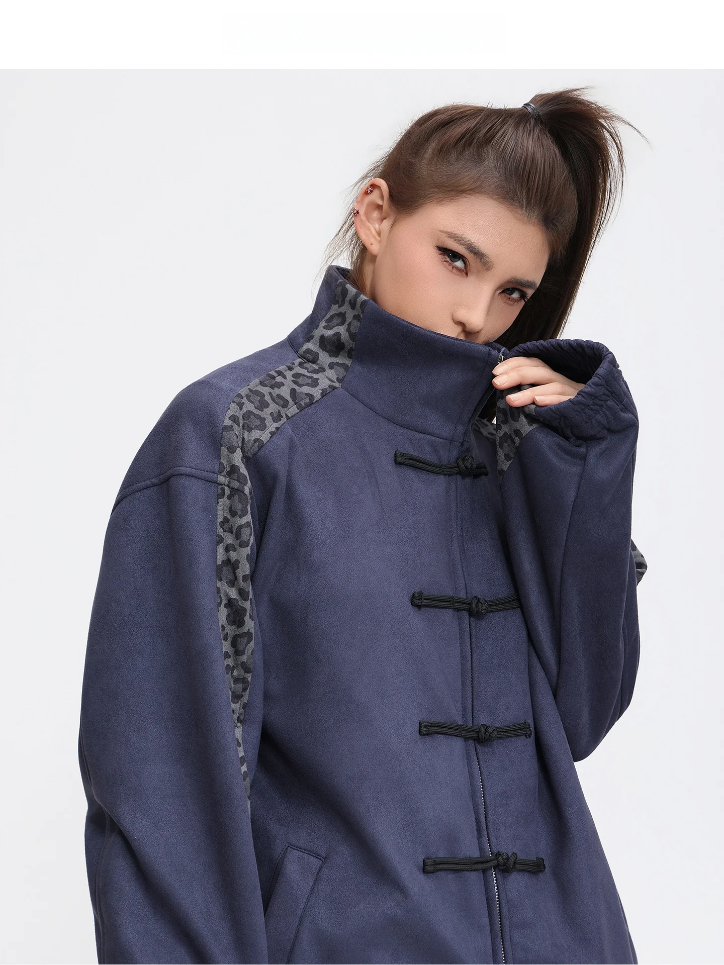 New Chinese Sle Loose Men's Jaet Suede Velvet Button Design Outerwear Fem Model Polyester Spandex Zipper Closure Long ...
New Chinese Sle Loose Men's Jaet Suede Velvet Button Design Outerwear Fem Model Polyester Spandex Zipper Closure Long ...