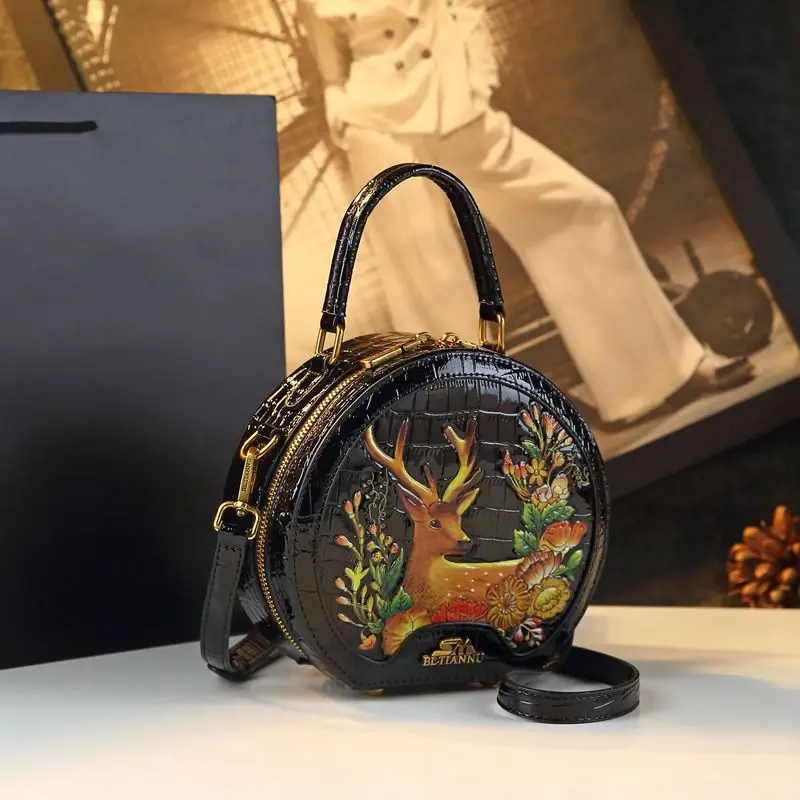 Original Crocodile Grain Women Handbags Small Round Bag Female genuine Leather Fashion Crossbody Bag Shoulder Messenger Bags
Original Crocodile Grain Women Handbags Small Round Bag Female genuine Leather Fashion Crossbody Bag Shoulder Messenger Bags