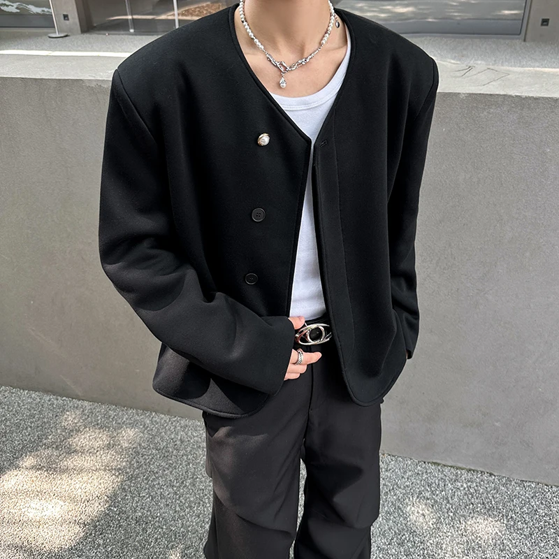 Мужская куртка с подплечниками, без воротника, весна-осень, модная повседневная, из смесового хлопка и полиэстера, с длинными рукавами
Мужская куртка с подплечниками, без воротника, весна-осень, модная повседневная, из смесового хлопка и полиэстера, с длинными рукавами