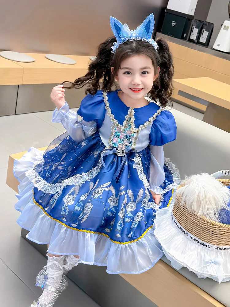 Офицерское платье принцессы Джуди с объемными рукавами и принтом кролика, синие платья Disney, милое модное блестящее платье трапециевидной формы с рюшами
Офицерское платье принцессы Джуди с объемными рукавами и принтом кролика, синие платья Disney, милое модное блестящее платье трапециевидной формы с рюшами