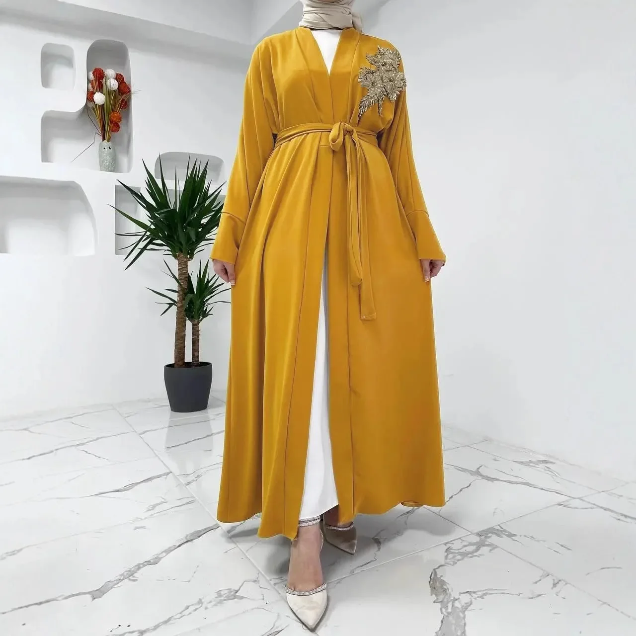Two Piece Muslim Robe Set Eid Islam Clothing Women Dubai Kimono Cardigan Abayas Turkey Kaftan Ramadan Kebaya Embroidery Dress
Two Piece Muslim Robe Set Eid Islam Clothing Women Dubai Kimono Cardigan Abayas Turkey Kaftan Ramadan Kebaya Embroidery Dress